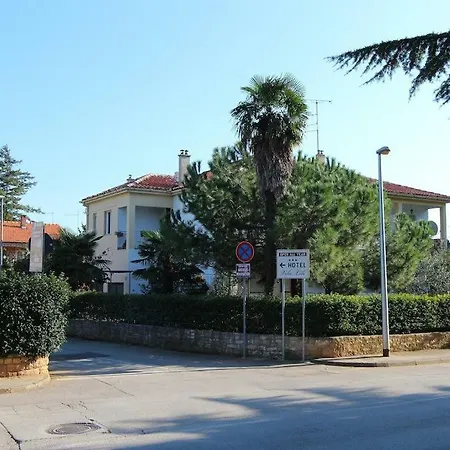 Apartment Matea Rovinj Exterior photo